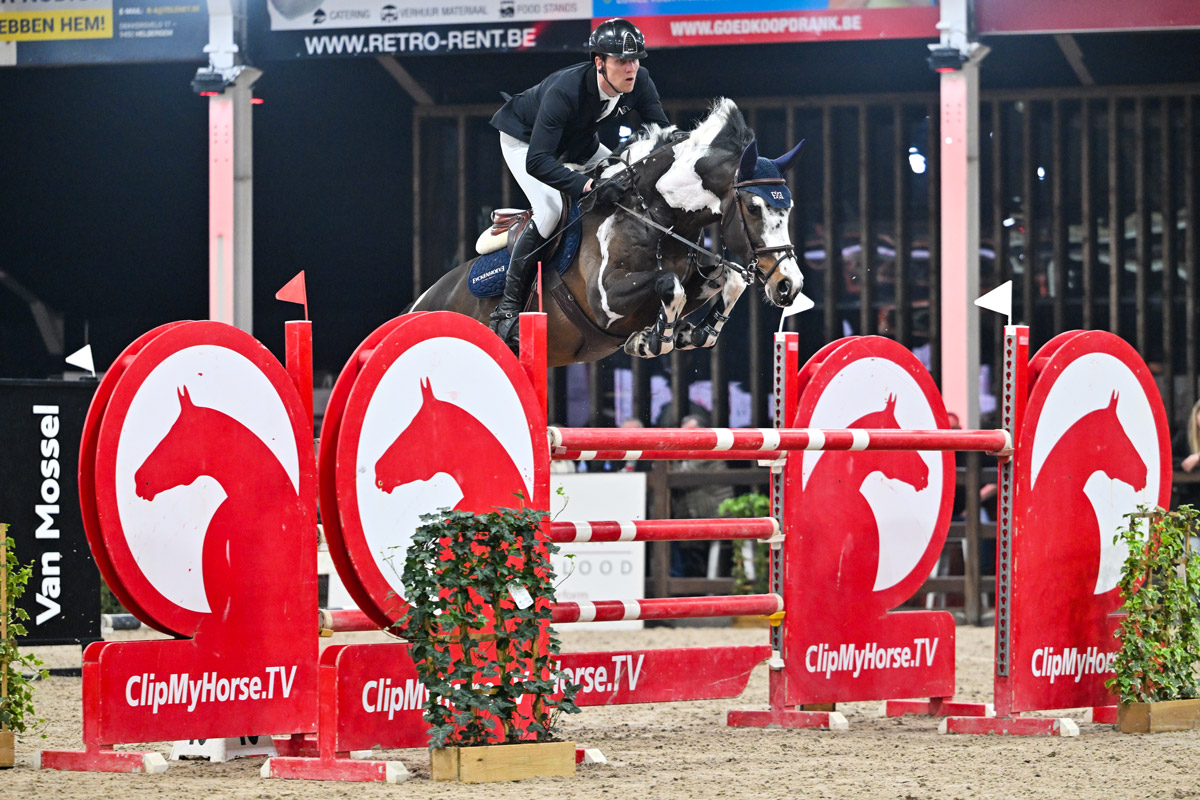 Judge de Castel jumping 1