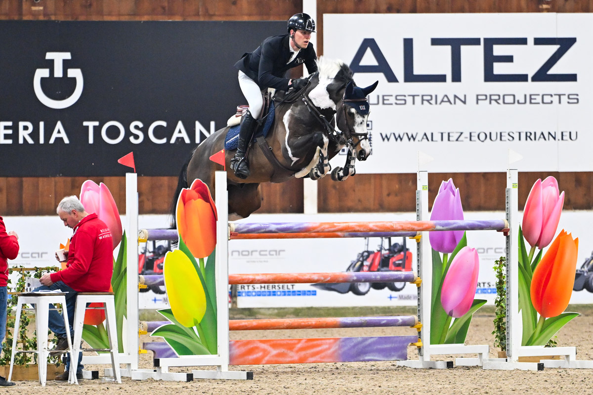 Judge de Castel jumping 3